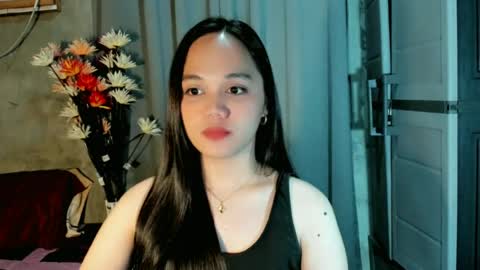Snapshot of hilarymolly chatting on 07/06/26, 07:38 hilarymolly online show from 07/06/26, 07:38