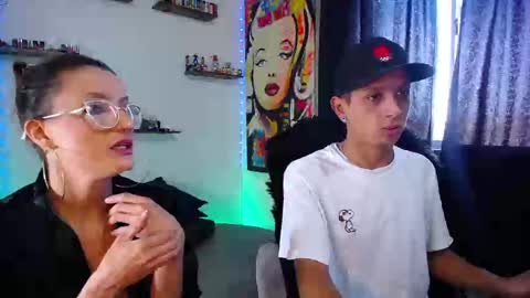 Snapshot of hill_and_jack chatting on 01/15/25, 02:13 Hill and Jack online show from 01/15/25, 02:13