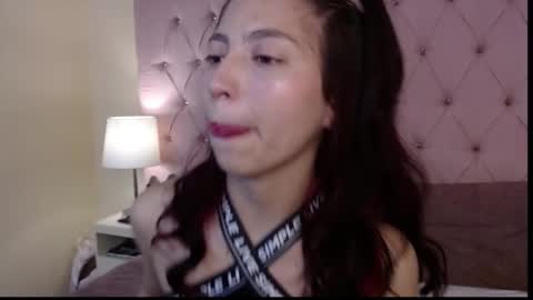 Hillary Thomson online show from 12/01/25, 02:11