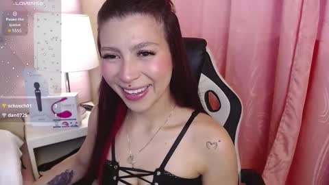 Hillary Thomson online show from 12/04/25, 03:21