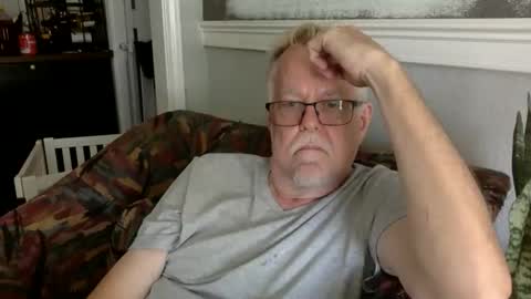 Snapshot of hillcountrydads chatting on 03/02/26, 10:38 TwoDaddies online show from 03/02/26, 10:38