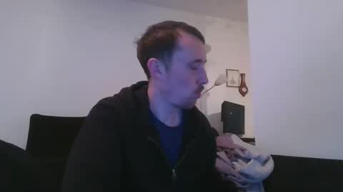 Snapshot of himerosj chatting on 12/21/25, 11:17 himerosj online show from 12/21/25, 11:17