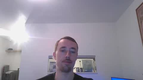 Snapshot of himerosj chatting on 12/22/25, 10:23 himerosj online show from 12/22/25, 10:23