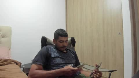 Snapshot of himoreno97 chatting on 05/08/26, 02:06 Hi moreno online show from 05/08/26, 02:06