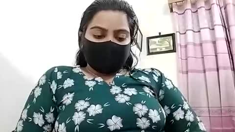 himuhimu22 online show from 12/02/25, 06:36