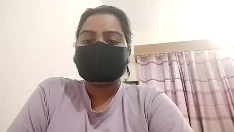 himuhimu22 online show from 12/14/25, 01:05