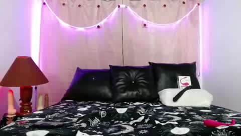 Angel online show from 02/11/25, 10:07