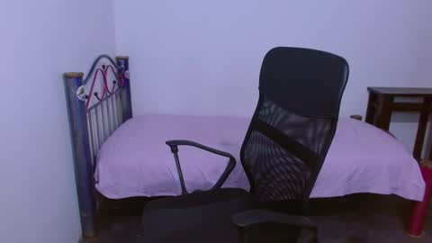      0600AM-1100AM - online show from 10/03/25, 03:36