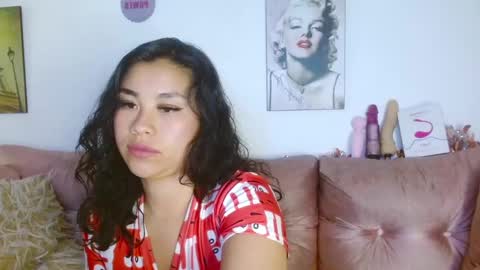 hinata lee online show from 12/30/24, 08:32