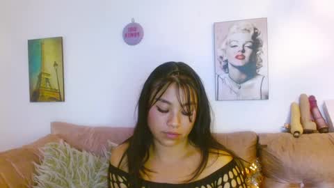 hinata lee online show from 01/21/25, 12:18