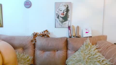 hinata lee online show from 01/23/25, 04:19