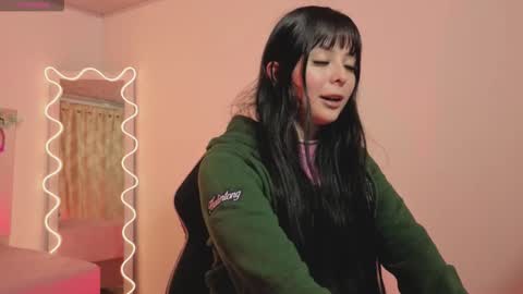 HINNA online show from 11/25/25, 03:06