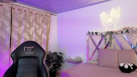 Snapshot of hinna_tay chatting on 04/09/26, 03:28 HINNA online show from 04/09/26, 03:28