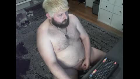 Snapshot of hipguy91 chatting on 04/19/26, 03:39 hipguy91 online show from 04/19/26, 03:39