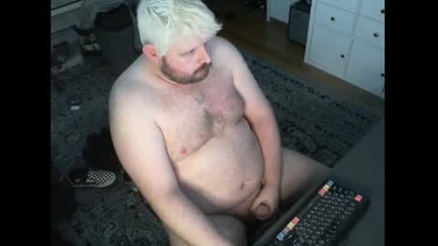 Snapshot of hipguy91 chatting on 04/22/26, 06:53 hipguy91 online show from 04/22/26, 06:53