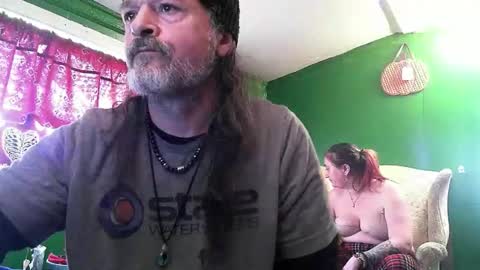 Snapshot of hippiedad333 chatting on 04/27/26, 07:23 hippiedad333 online show from 04/27/26, 07:23