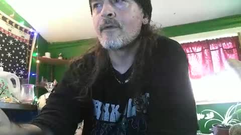 Snapshot of hippiedad333 chatting on 05/11/26, 07:33 hippiedad333 online show from 05/11/26, 07:33