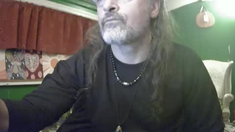Snapshot of hippiedad333 chatting on 05/24/26, 05:12 hippiedad333 online show from 05/24/26, 05:12