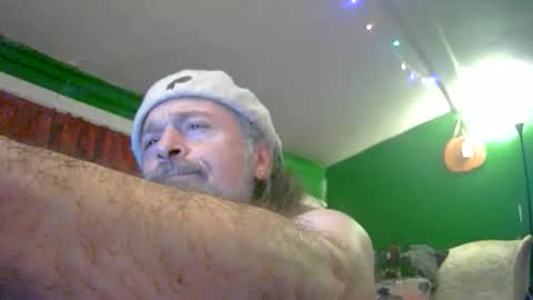 Snapshot of hippiedad333 chatting on 05/30/26, 03:36 hippiedad333 online show from 05/30/26, 03:36