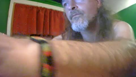 Snapshot of hippiedad333 chatting on 06/16/26, 04:26 hippiedad333 online show from 06/16/26, 04:26