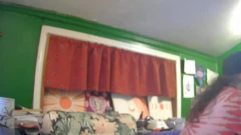 Snapshot of hippiedad333 chatting on 06/25/26, 02:22 hippiedad333 online show from 06/25/26, 02:22