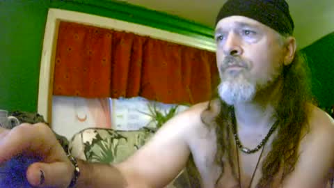 Snapshot of hippiedad333 chatting on 07/03/26, 01:01 hippiedad333 online show from 07/03/26, 01:01