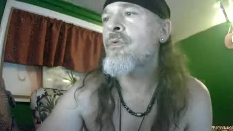 Snapshot of hippiedad333 chatting on 07/04/26, 05:13 hippiedad333 online show from 07/04/26, 05:13