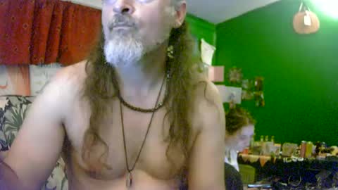 Snapshot of hippiedad333 chatting on 07/07/26, 01:08 hippiedad333 online show from 07/07/26, 01:08