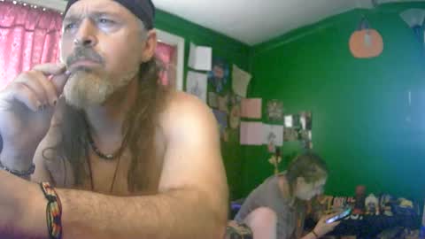 Snapshot of hippiedad333 chatting on 07/08/26, 06:56 hippiedad333 online show from 07/08/26, 06:56