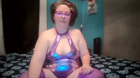 Bella online show from 11/17/25, 03:45