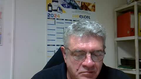 Snapshot of hippopotame17 chatting on 01/02/25, 04:35 hippo online show from 01/02/25, 04:35