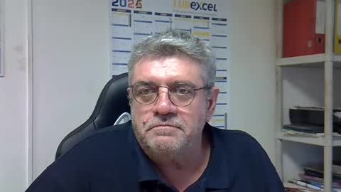 Snapshot of hippopotame17 chatting on 01/09/25, 04:28 hippo online show from 01/09/25, 04:28