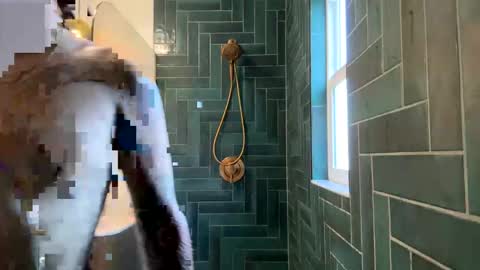 Snapshot of hippybiker chatting on 01/29/25, 04:08 hippybiker online show from 01/29/25, 04:08