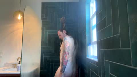 Snapshot of hippybiker chatting on 02/08/25, 07:05 hippybiker online show from 02/08/25, 07:05