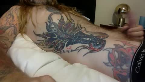 Snapshot of hippybiker chatting on 10/29/25, 11:34 hippybiker online show from 10/29/25, 11:34