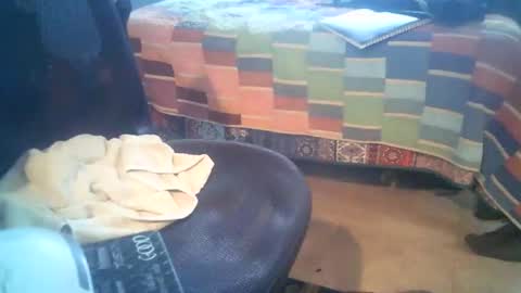 Snapshot of hippypunkx chatting on 10/25/25, 03:40 hippypunkx online show from 10/25/25, 03:40