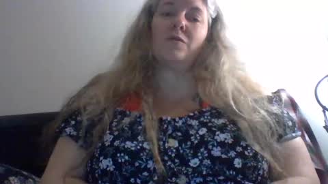 hippysnewhere online show from 07/23/26, 09:18