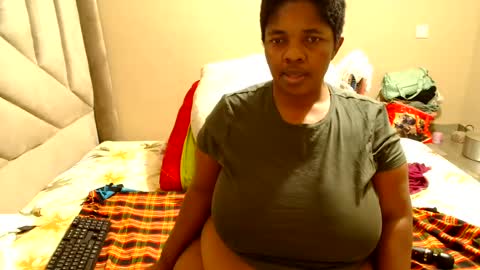 Snapshot of hips2sexy chatting on 08/06/26, 03:19 hips2sexy online show from 08/06/26, 03:19