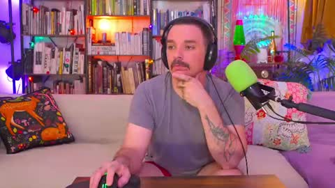 HipsterTrash Clark one half of Task Manager online show from 06/30/26, 09:32
