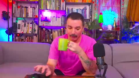 HipsterTrash Clark one half of Task Manager online show from 07/19/26, 09:35