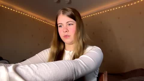 I am Amy ntmu Lets hit 10 Thumbs Up together online show from 03/16/26, 02:54