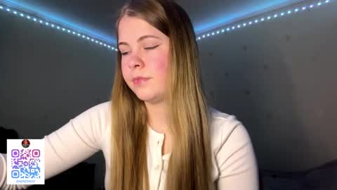 I am Amy ntmu Lets hit 10 Thumbs Up together online show from 03/18/26, 03:37