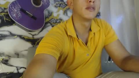 Snapshot of hiroshi_shen2 chatting on 05/06/26, 01:49 hirosi shen online show from 05/06/26, 01:49