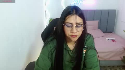 Snapshot of hisis_tay chatting on 09/28/25, 11:48 hisis online show from 09/28/25, 11:48