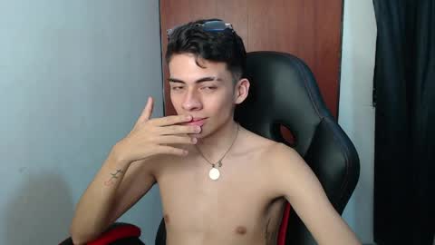 Snapshot of hiso_kai chatting on 04/07/26, 04:35 Hisokax online show from 04/07/26, 04:35