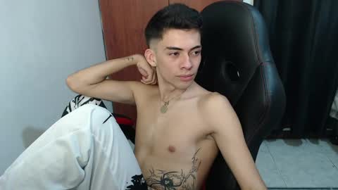 Snapshot of hiso_kai chatting on 04/18/26, 04:27 Hisokax online show from 04/18/26, 04:27