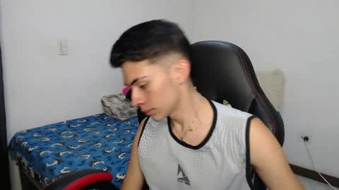 Snapshot of hiso_kai chatting on 04/22/26, 02:47 Hisokax online show from 04/22/26, 02:47