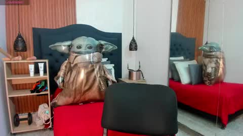 Snapshot of hisoka_0 chatting on 10/14/25, 10:54 Hisoka online show from 10/14/25, 10:54