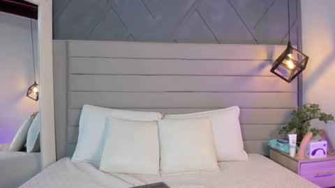 Snapshot of hisoka_0 chatting on 11/02/25, 12:07 Hisoka online show from 11/02/25, 12:07