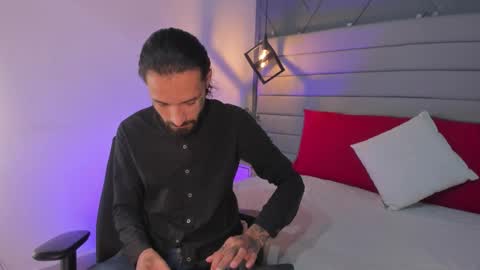 Snapshot of hisoka_0 chatting on 02/08/26, 01:03 Hisoka online show from 02/08/26, 01:03